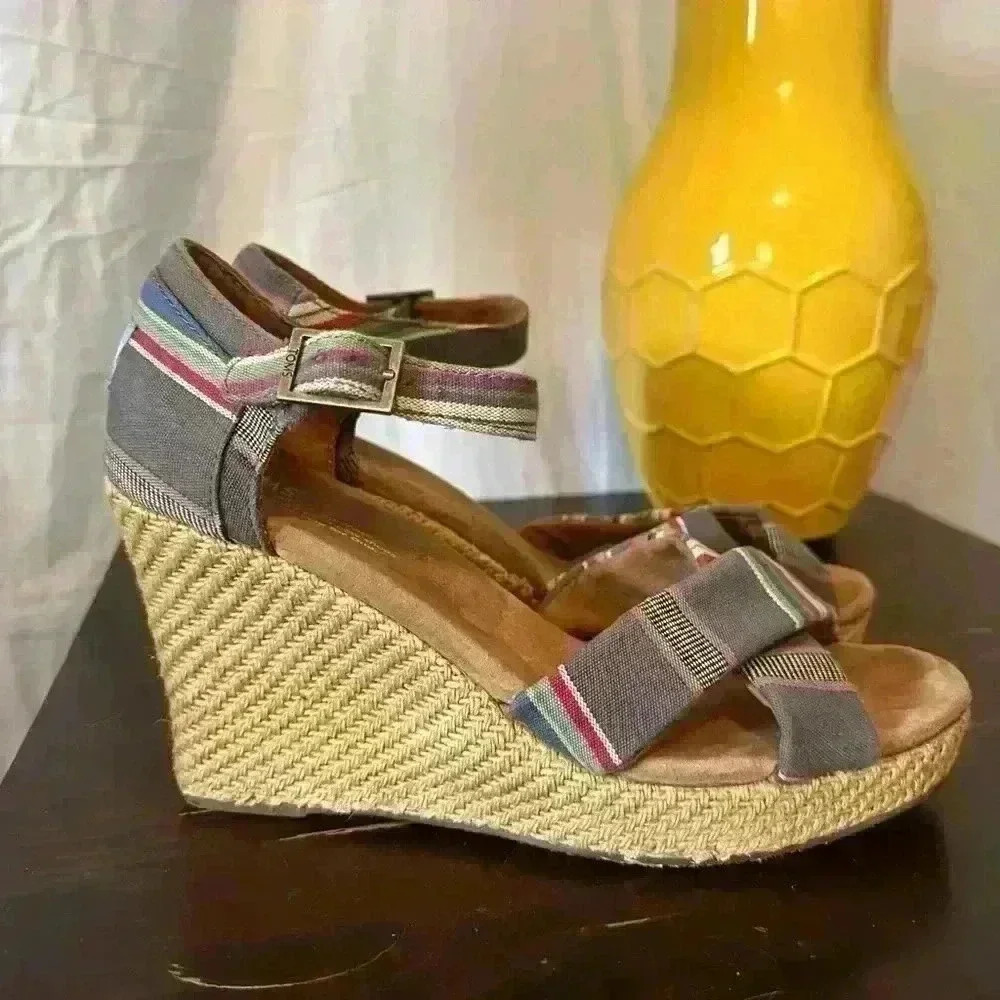Toms Espadrille Wedge Heel Sandal. Multicolor Strap. Womens Size 9.5